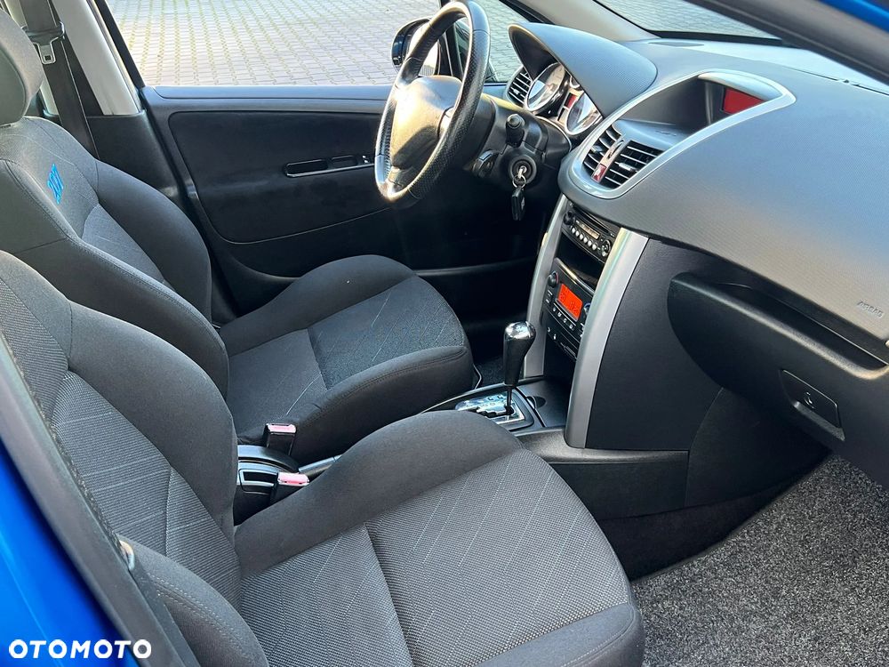 Peugeot 207 - 21