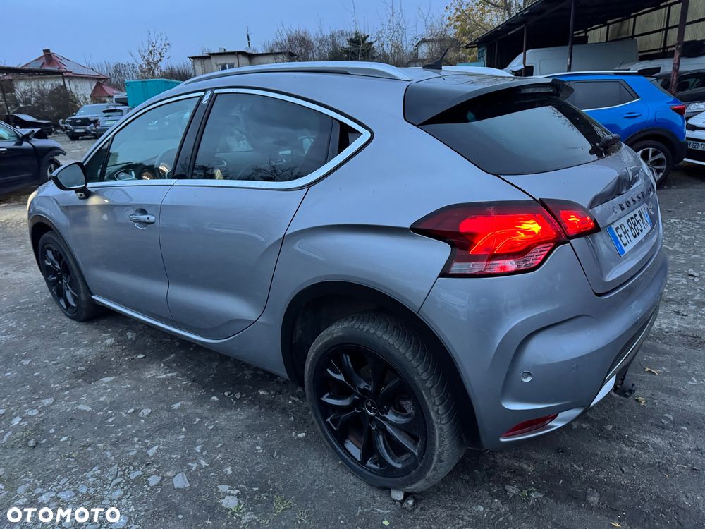 Citroën DS4 Cross 1.6 BlueHDi Be Chic S&S EAT6 - 29