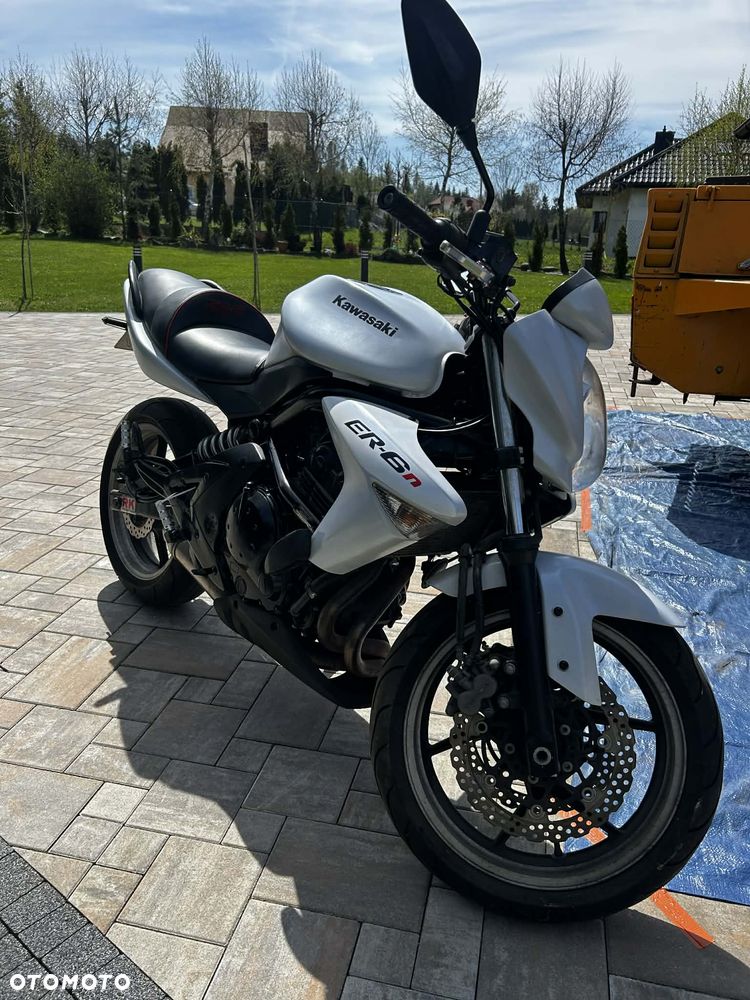 Kawasaki ER - 2