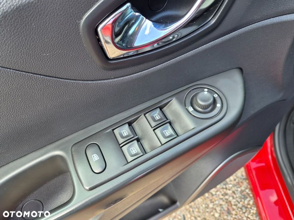 Renault Captur 0.9 Energy TCe Life EU6 - 9