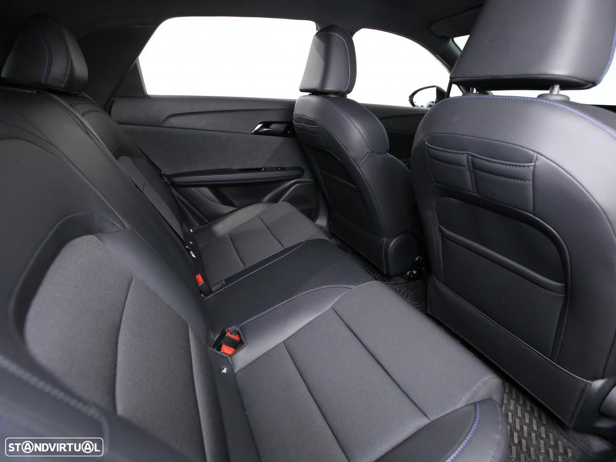 MG MG4 64 kWh Luxury - 11