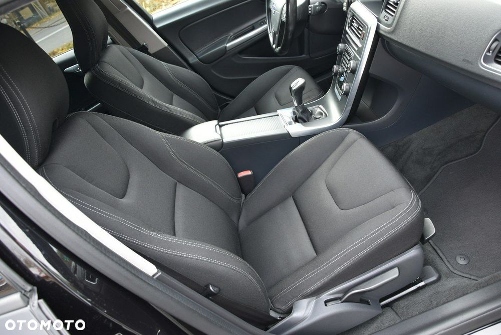 Volvo V60 D2 Kinetic - 25