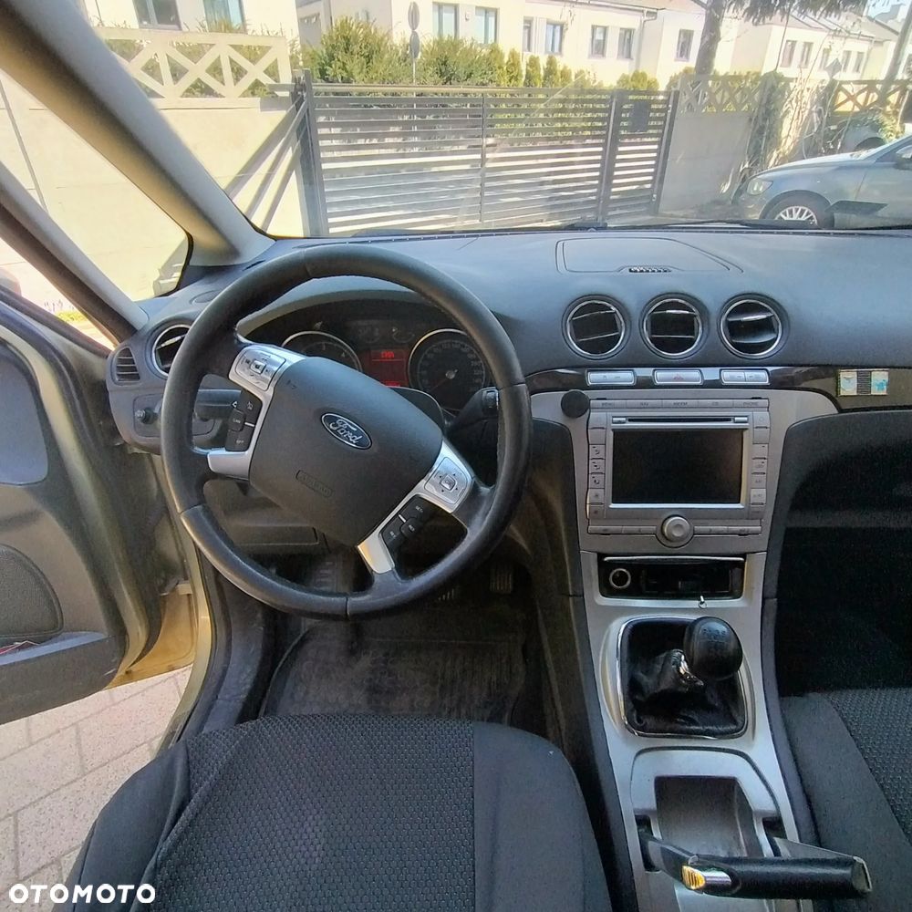 Ford Galaxy 2.0 TDCi Ghia - 13