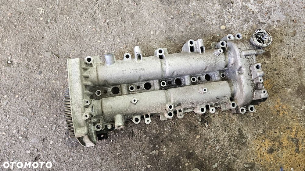 Pokrywa zaworów wałki rozrządu A20DTH opel astra j insignia a 2.0 cdti - 3