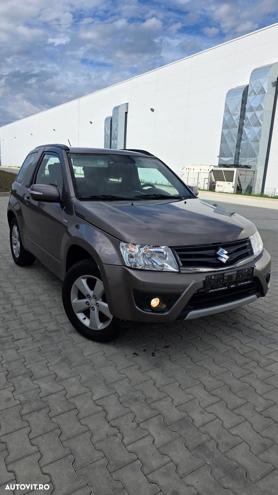 Suzuki Grand Vitara 1.9 DDiS Black&White DPF - 5