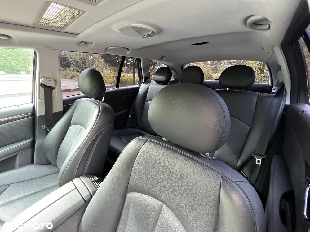 Mercedes-Benz Klasa E 320 T Avantgarde - 27