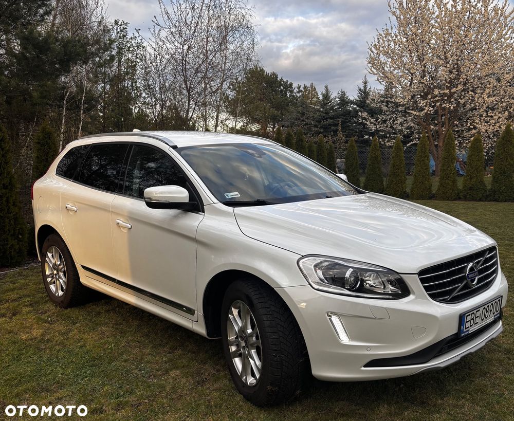 Volvo XC 60 D5 AWD Momentum - 3