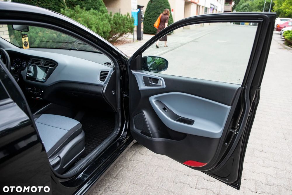 Hyundai i20 1.2 Select - 23