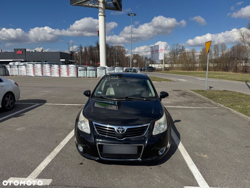 Toyota Avensis 2.0 D-4D - 11