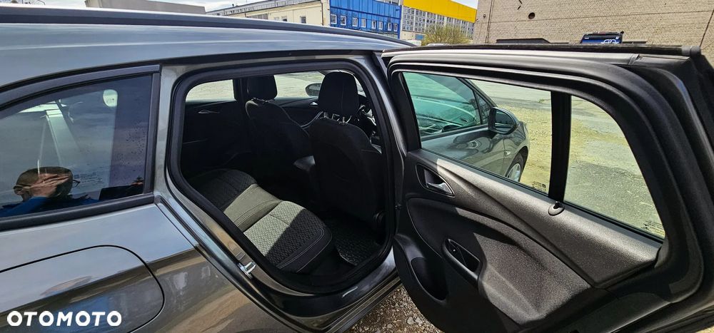 Opel Astra 1.6 CDTI Sport - 12
