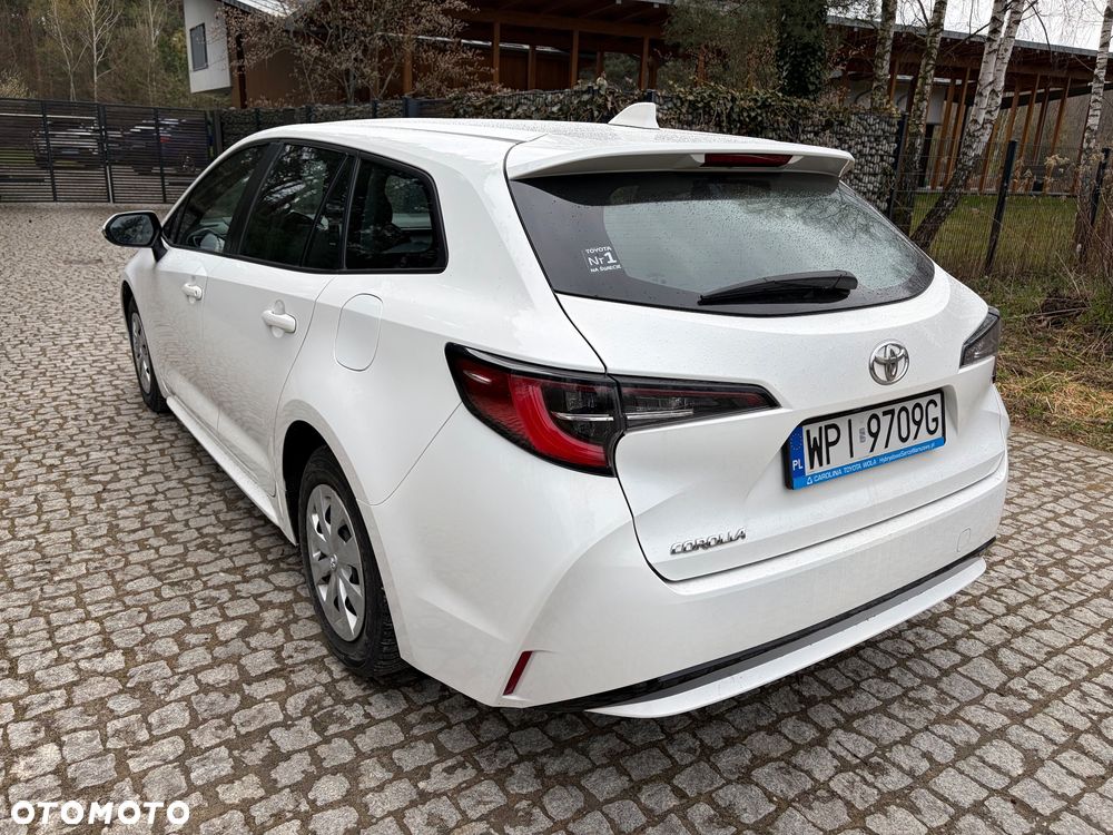 Toyota Corolla - 13