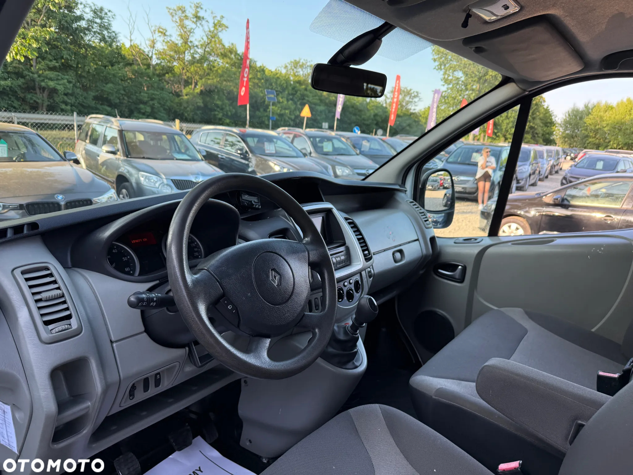 Renault Trafic 2.0 dCi Bagażnik Klimatyzacja Elektryczne Szyby Gwarancja - 19