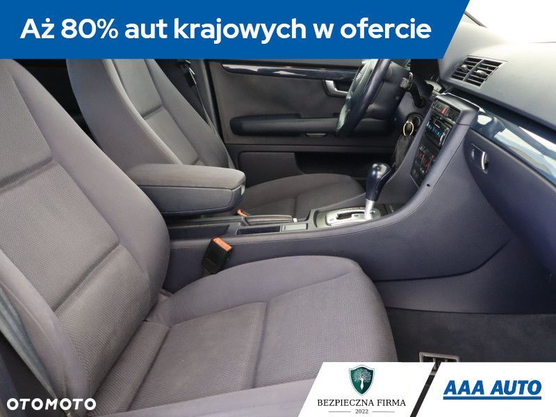 Audi A4 Limousine - 11