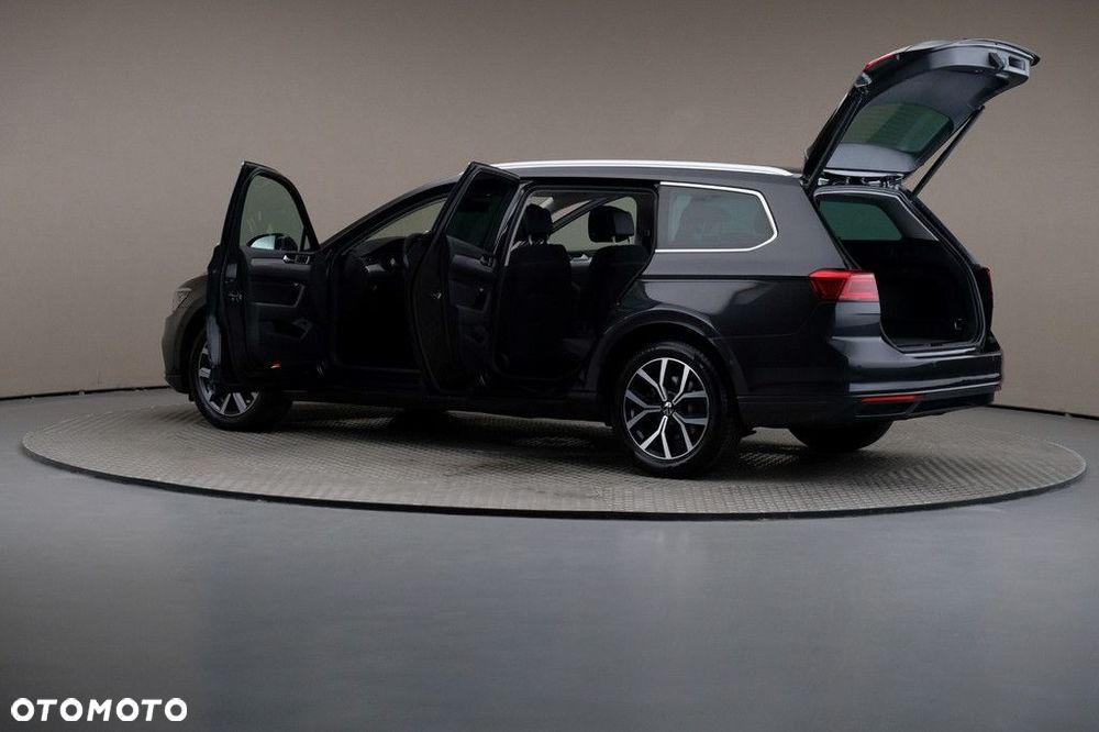 Volkswagen Passat Variant - 7