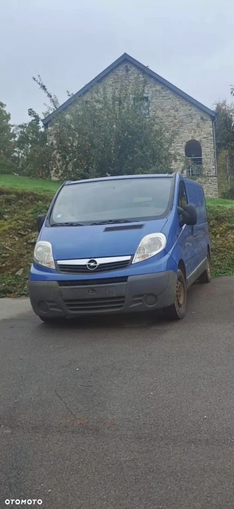 Opel Vivaro - 1