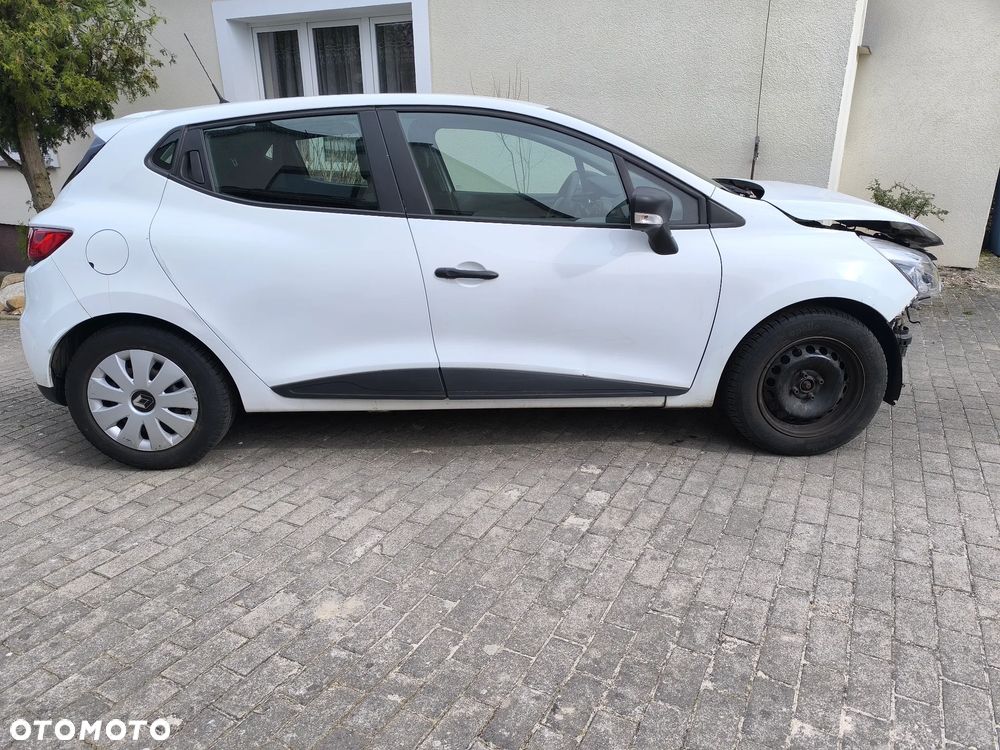 Renault Clio - 1