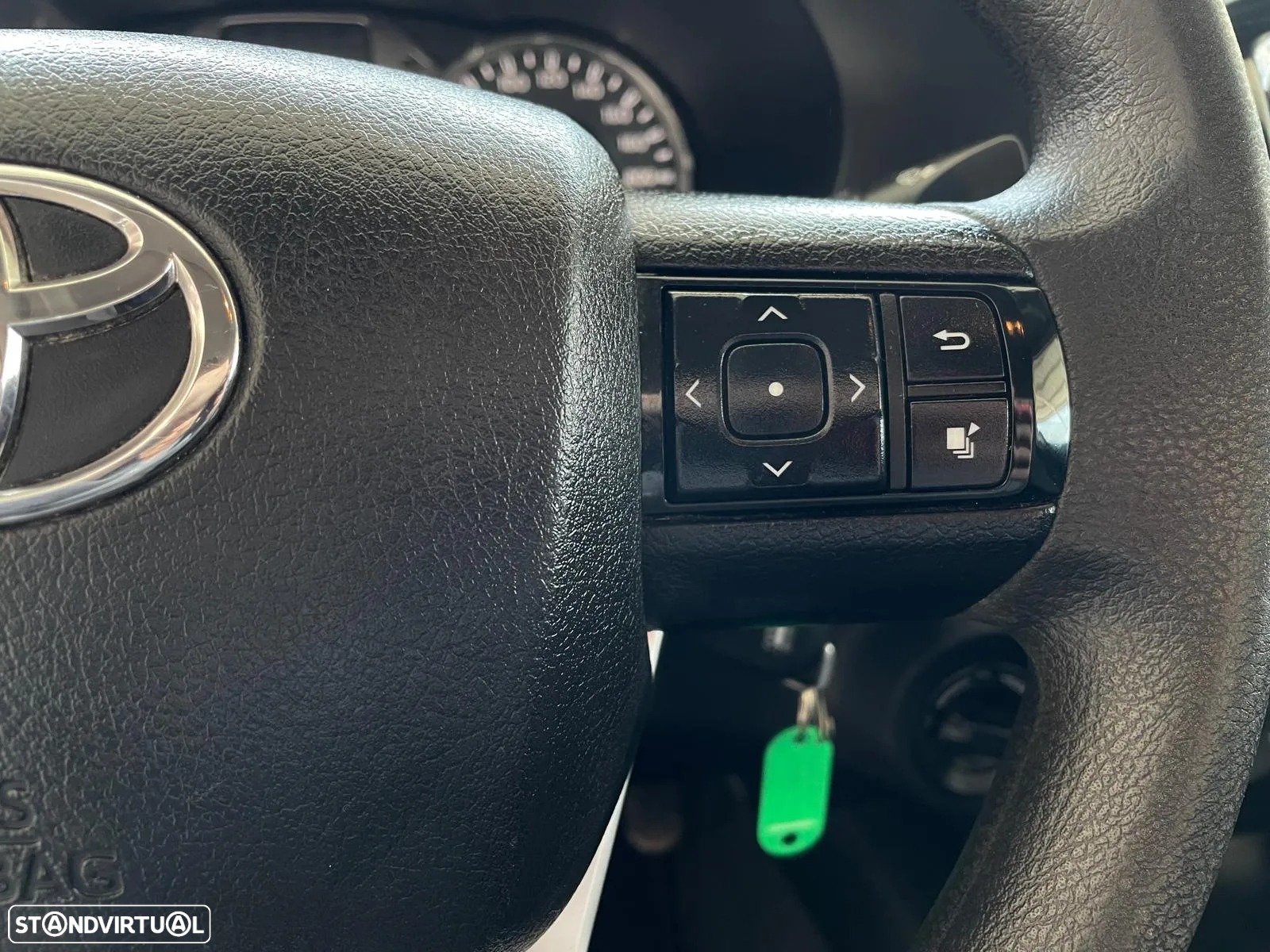 Toyota Hilux 2.4 D-4D 4WD Cab. Simples c/IVA Dedutível - 20