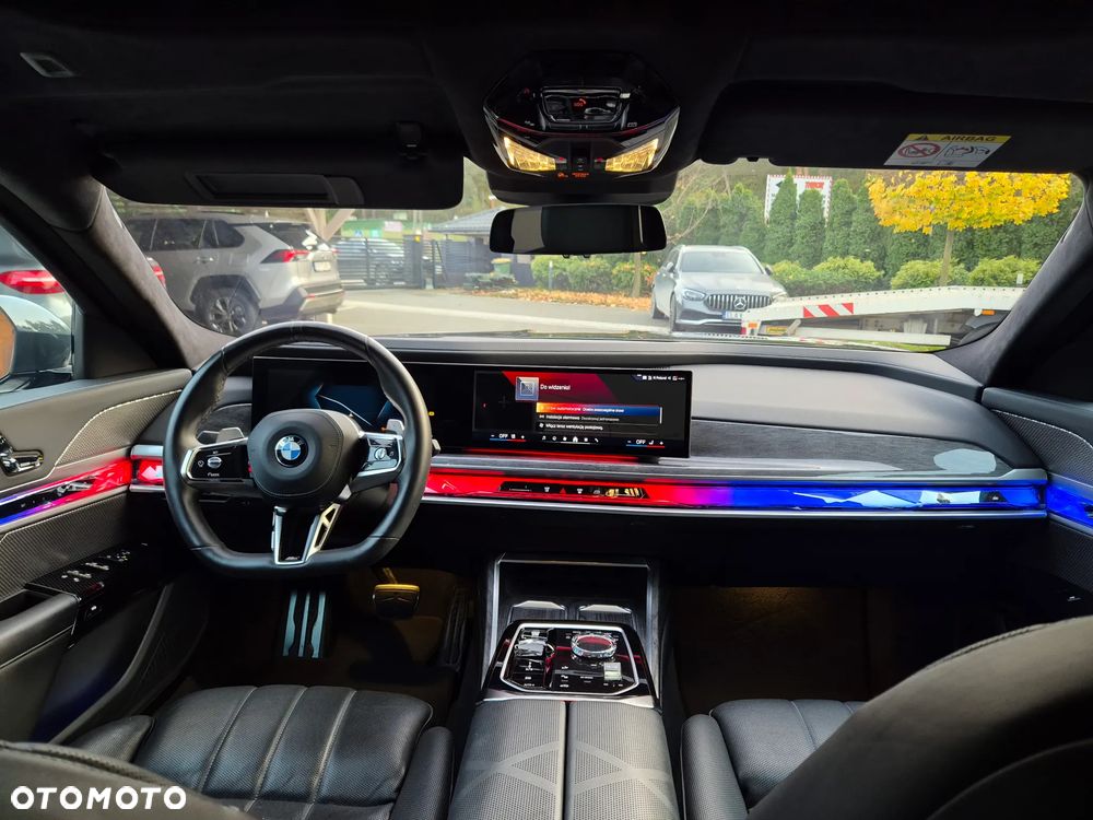 BMW Seria 7 - 35