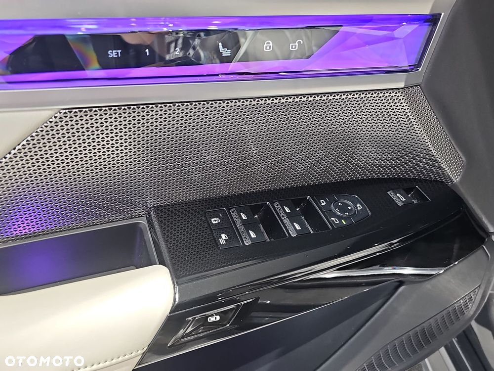 BMW Seria 7 - 17