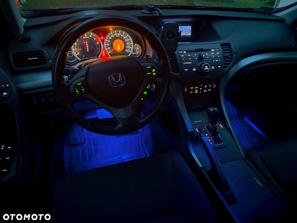 Honda Accord 2.0 Elegance - 16