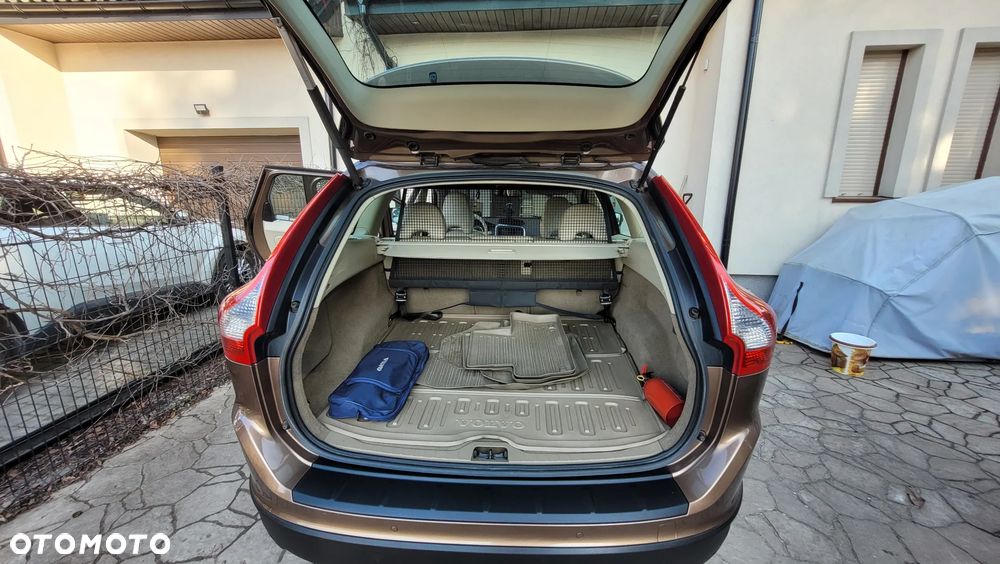 Volvo XC 60 D5 AWD Summum - 22