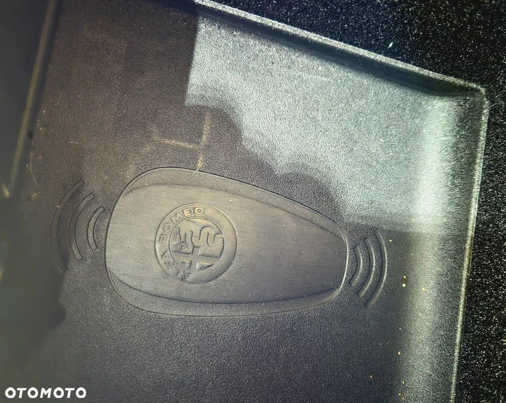 Alfa Romeo Stelvio 2.0 Turbo 16V AT8-Q4 Sprint - 34