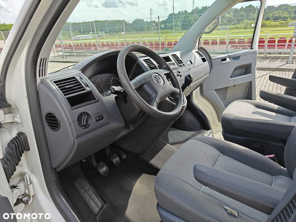 Volkswagen Multivan - 9