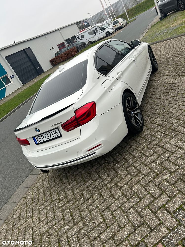 BMW Seria 3 330e iPerformance - 4