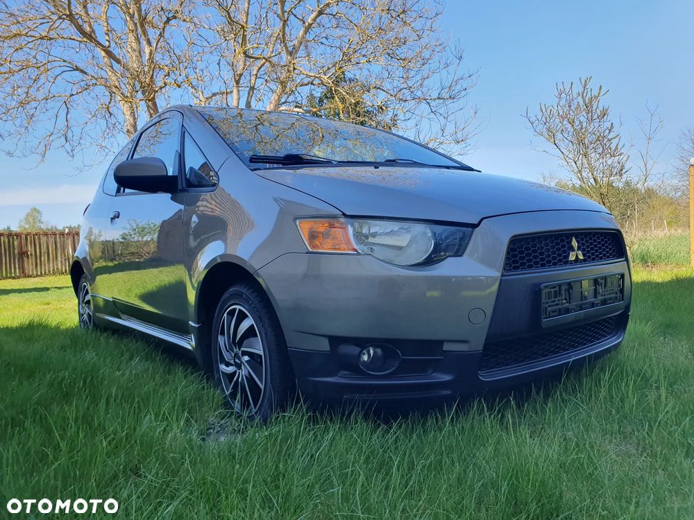 Mitsubishi Colt - 2