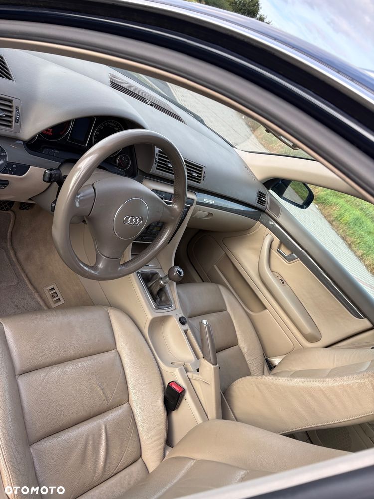 Audi A4 Avant 1.8 T quattro - 8