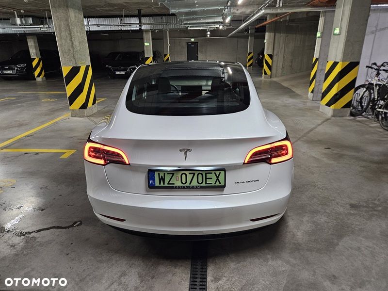 Tesla Model 3 - 14