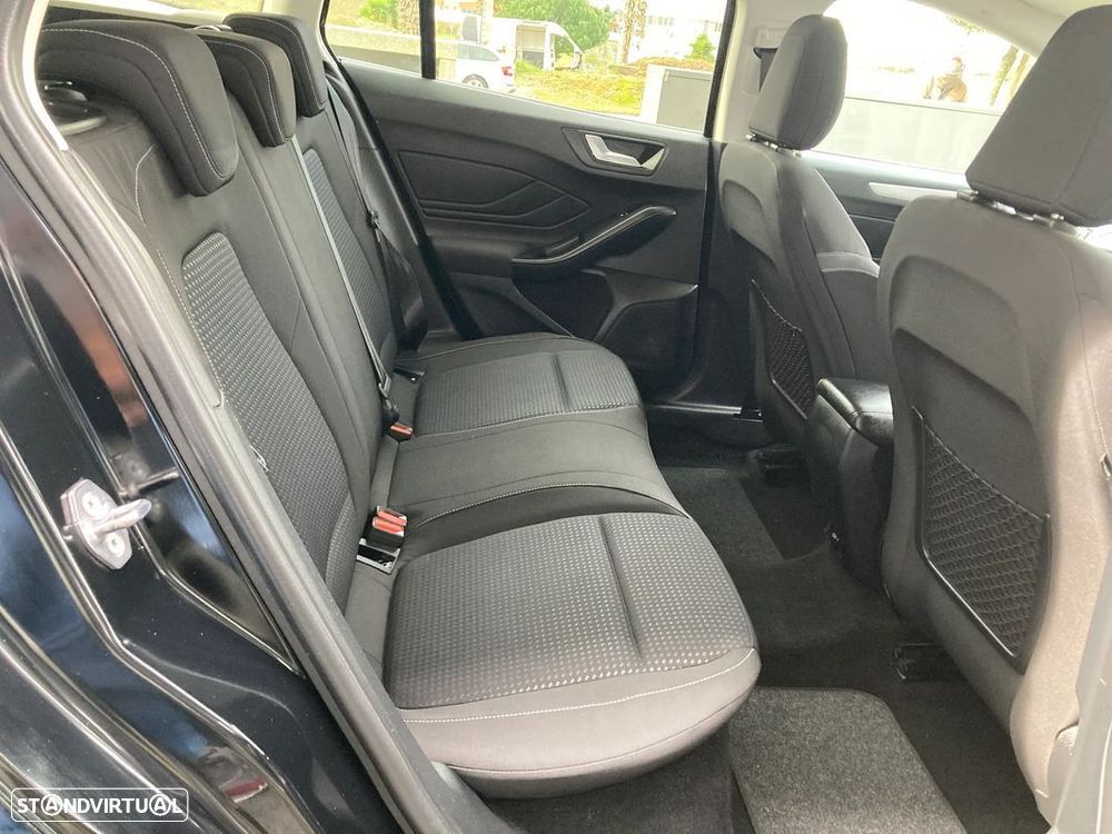 Ford Focus SW 1.5 TDCi EcoBlue Titanium - 33