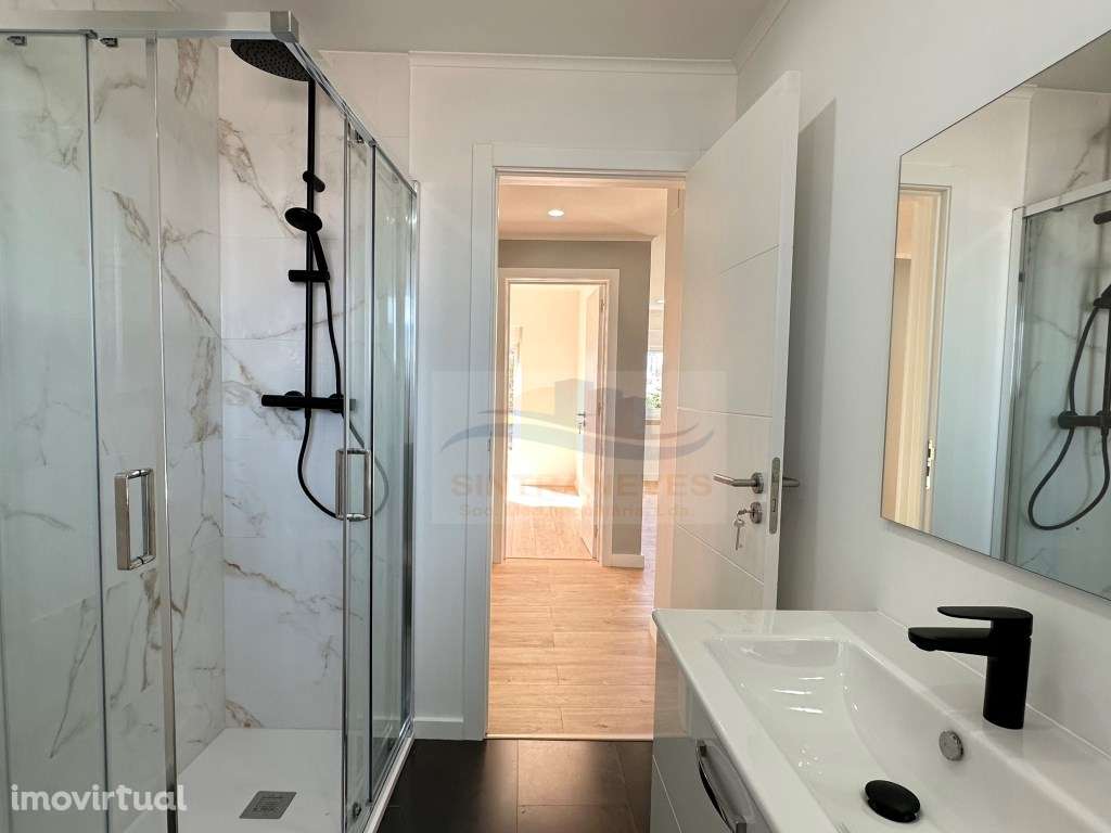 T3 com Vista Aberta e Excelente Exposição Solar - Damaia de Cima - Grande imagem: 5/23