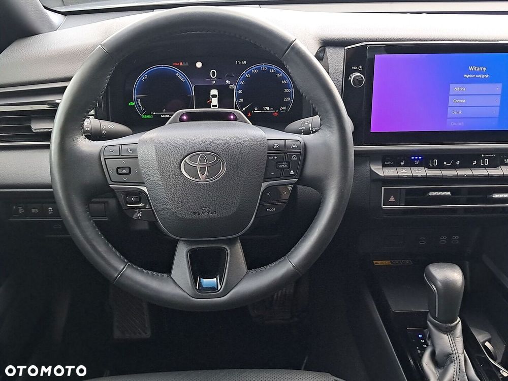 Toyota Camry - 16