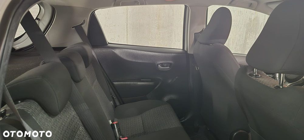 Toyota Yaris 1.0 Life - 18