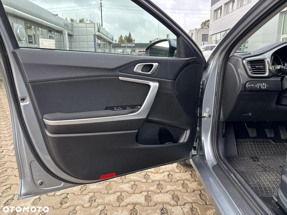 Kia Ceed 1.5 T-GDI M - 10