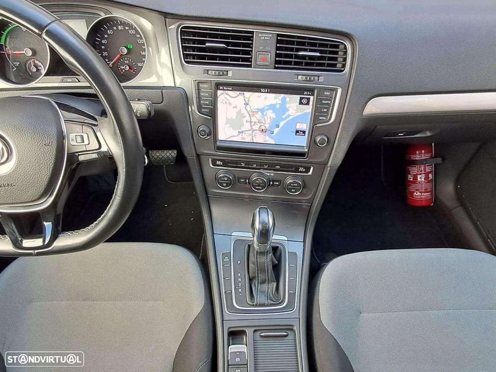 VW e-Golf AC/DC - 14