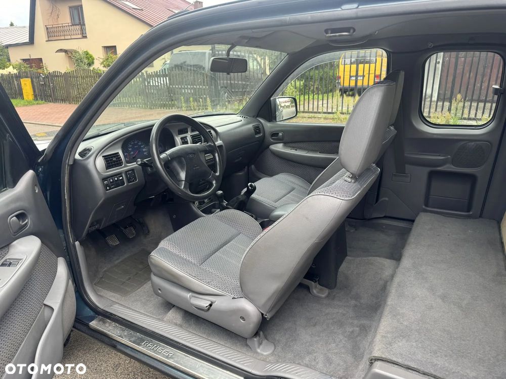 Ford Ranger XLT - 11