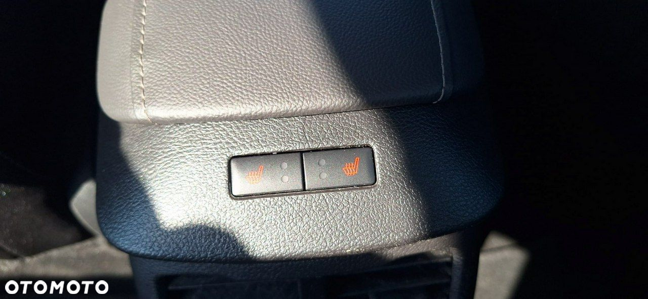 Ford Mondeo - 12