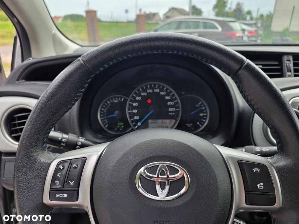 Toyota Yaris 1.5 VVT-i Lounge - 19