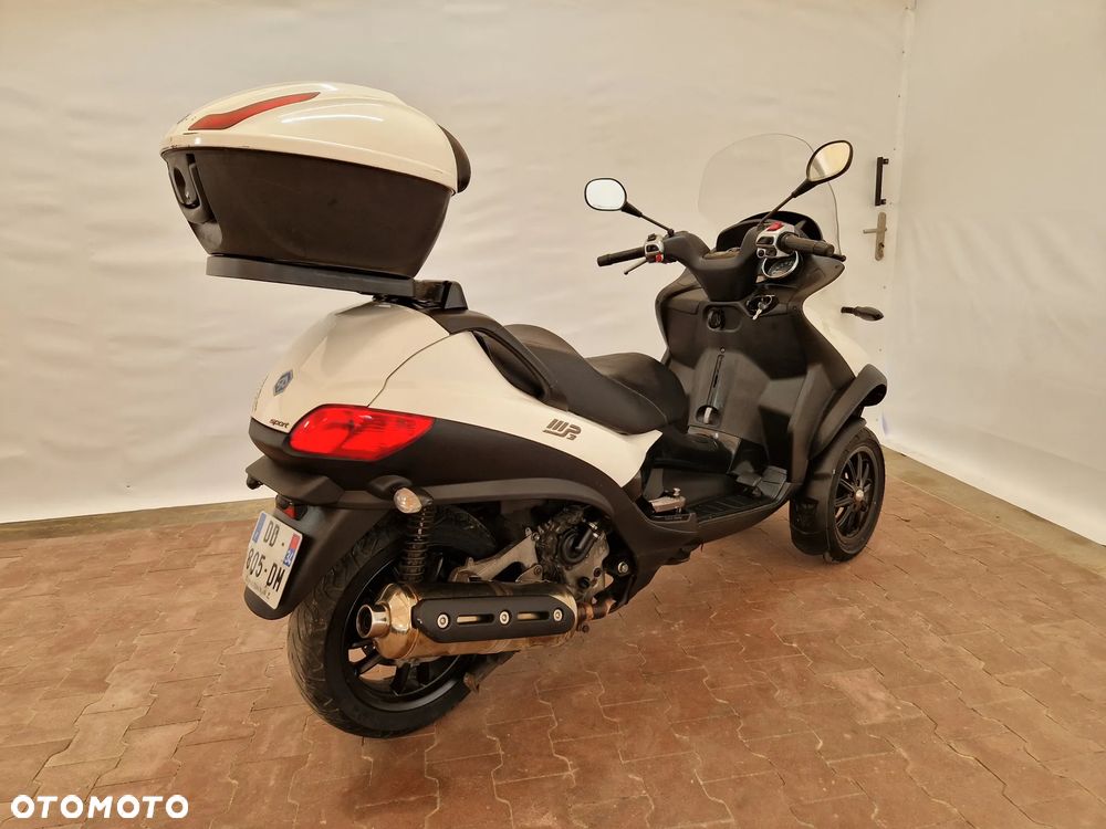 Piaggio MP-3 - 9
