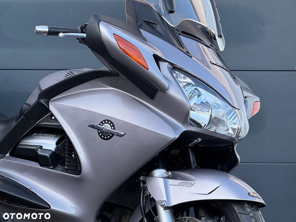 Honda ST - 3