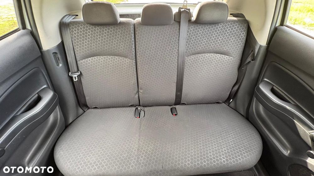 Mitsubishi Space Star 1.0 - 10