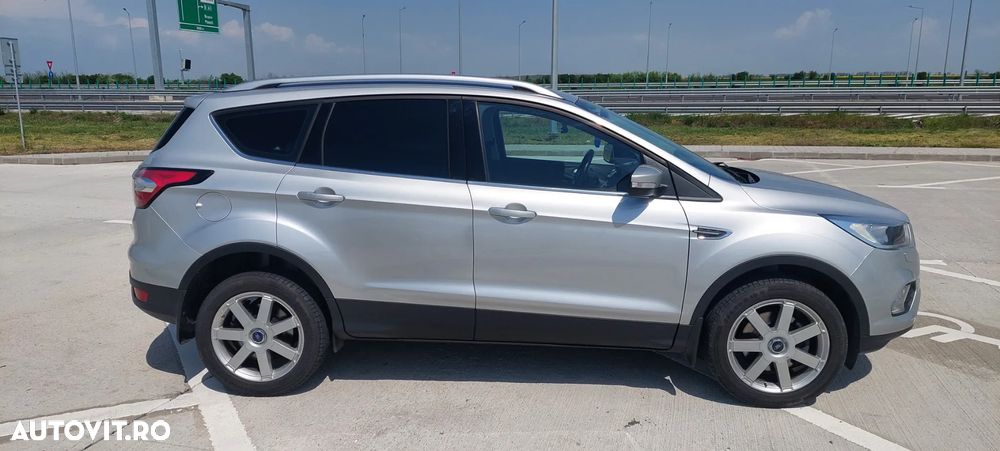 Ford Kuga - 2
