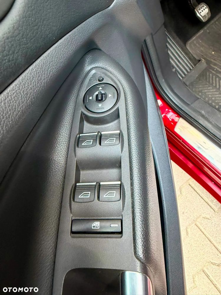Ford Kuga 1.5 EcoBoost ST-LINE - 19
