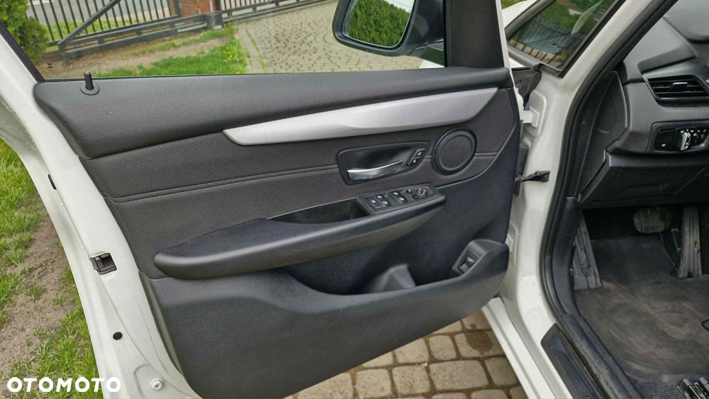 BMW Seria 2 218d xDrive Sport - 15