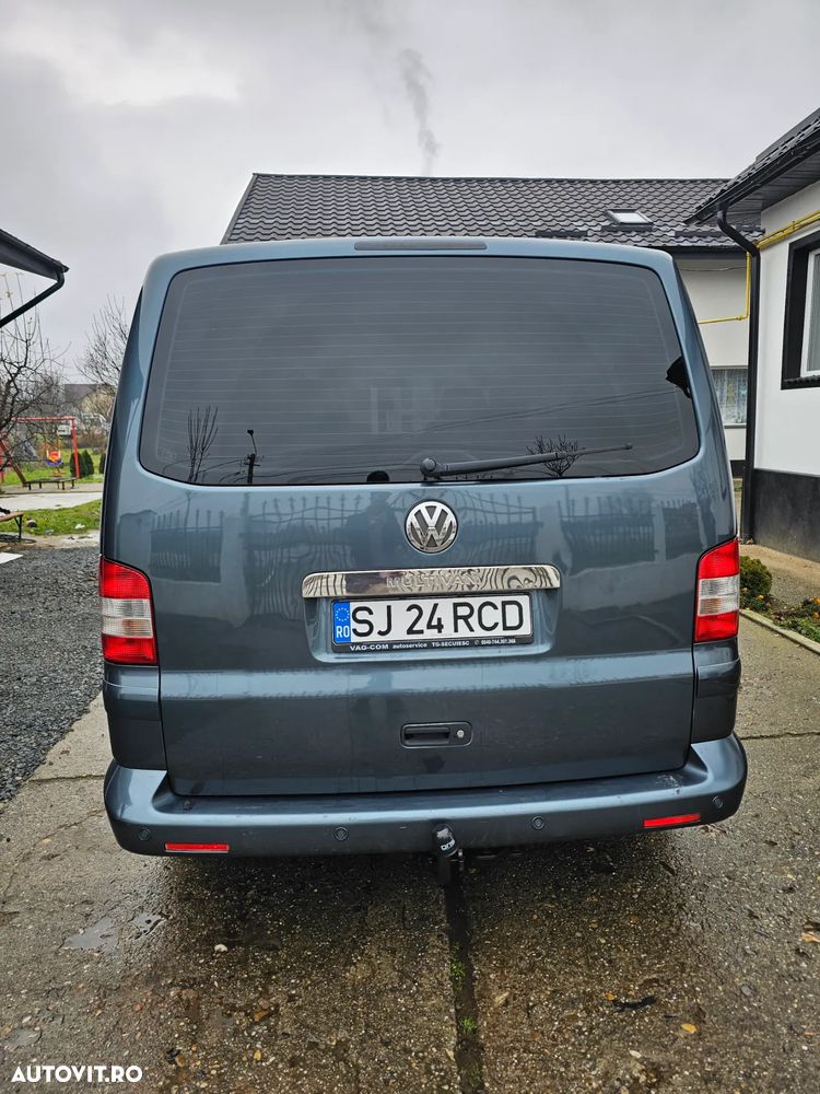 Volkswagen Multivan - 2