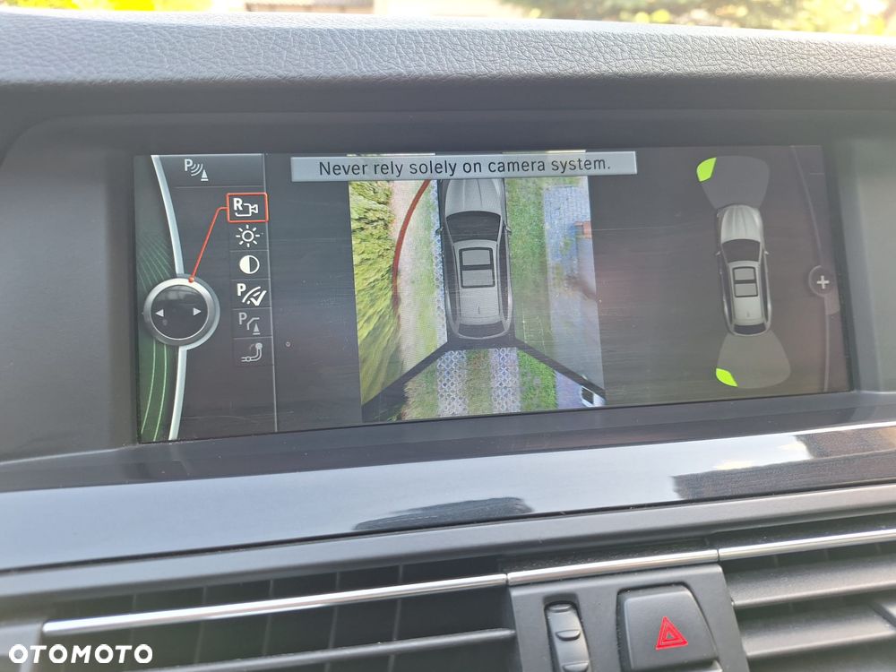 BMW Seria 5 530d Sport-Aut - 24