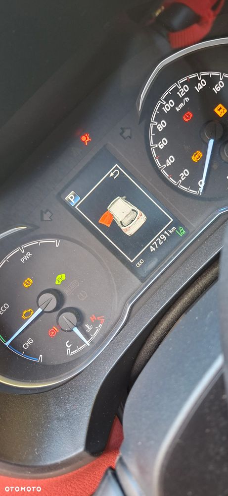 Toyota Yaris Hybrid 100 Selection Passion - 3