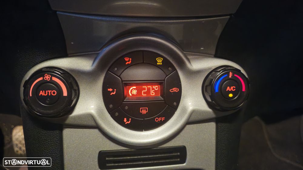 Ford Fiesta 1.25 Trend - 11